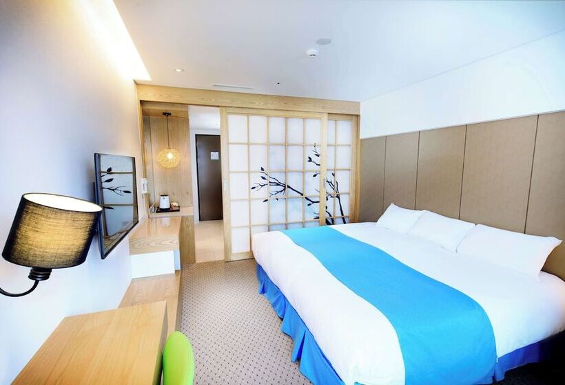 Deluxe Room Mountain View, Whistlelark Jeju