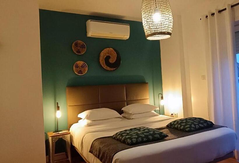 اتاق خانوادگی, Aveiro Rossio Lodge