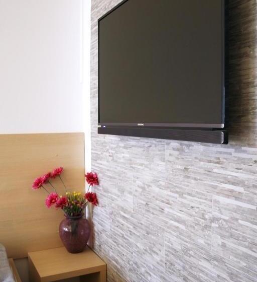 高级三人间, Rooms Fitea