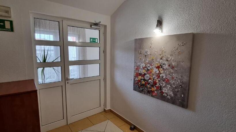 Номер Стандарт Индивидуальный, Sobe/rooms Riva