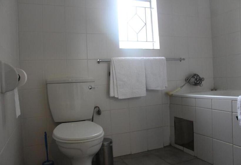 اتاق اکونومی, Strand Meadows B&b