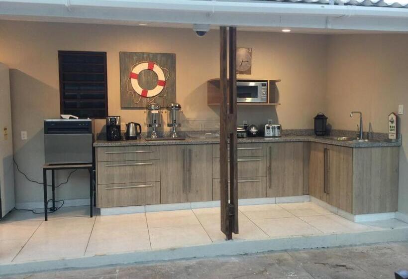 اتاق لوکس با چشم‌انداز دریا, The Pier Beach Inn & Suites