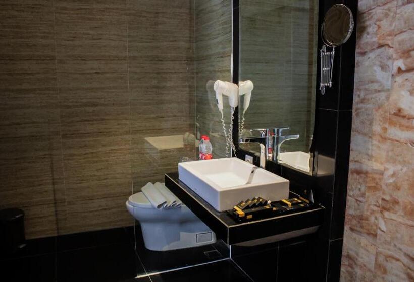 スイート, Gets Hotel Semarang