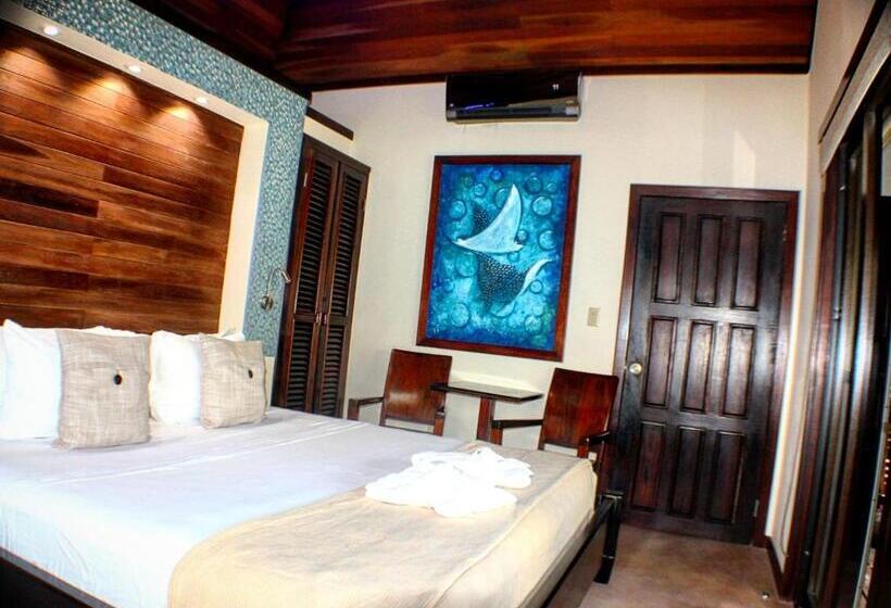 استودیوی لوکس, Pur Boutique Cabanas, Adults Only