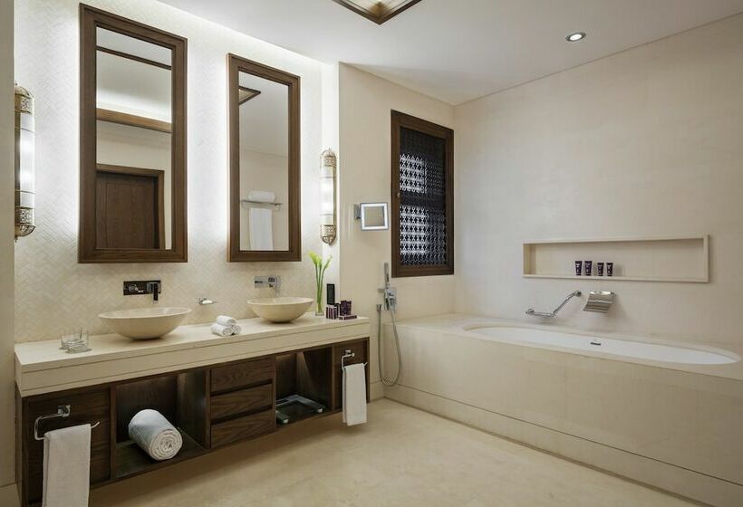 Номер Deluxe Вид на Город, Intercontinental Durrat Al Riyadh Resort & Spa, An Ihg