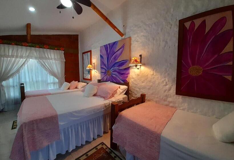 اتاق استاندارد چهار تخته, Villa Luzandi