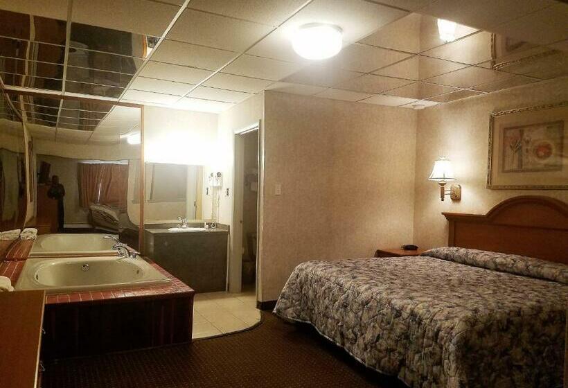 디럭스 룸 킹사이즈 침대, Travelers Lodge
