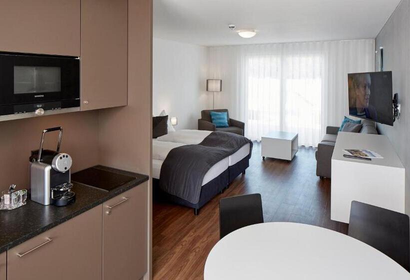 Полулюкс с Балконом, Aparthotel Baden