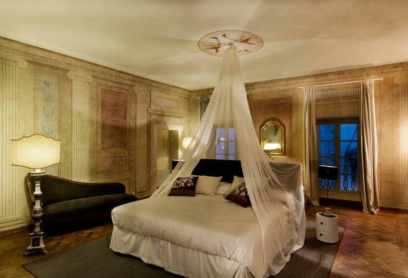 سوییت لوکس, Cortona Charme