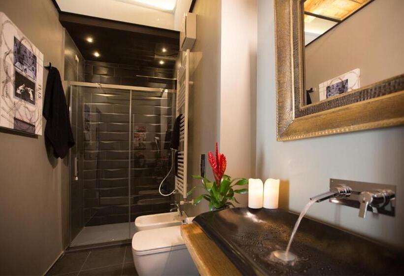 سوئیت با بالکن, Palazzo Cannavina Suite & Private Spa