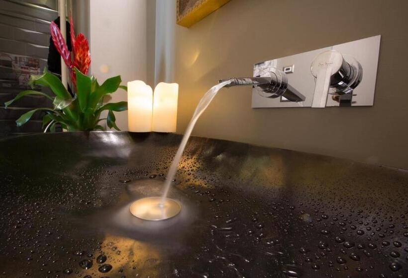 سوئیت با بالکن, Palazzo Cannavina Suite & Private Spa