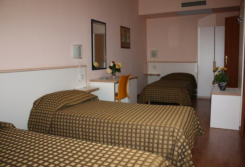 Номер Стандарт Трехместный, Albergo La Coccinella