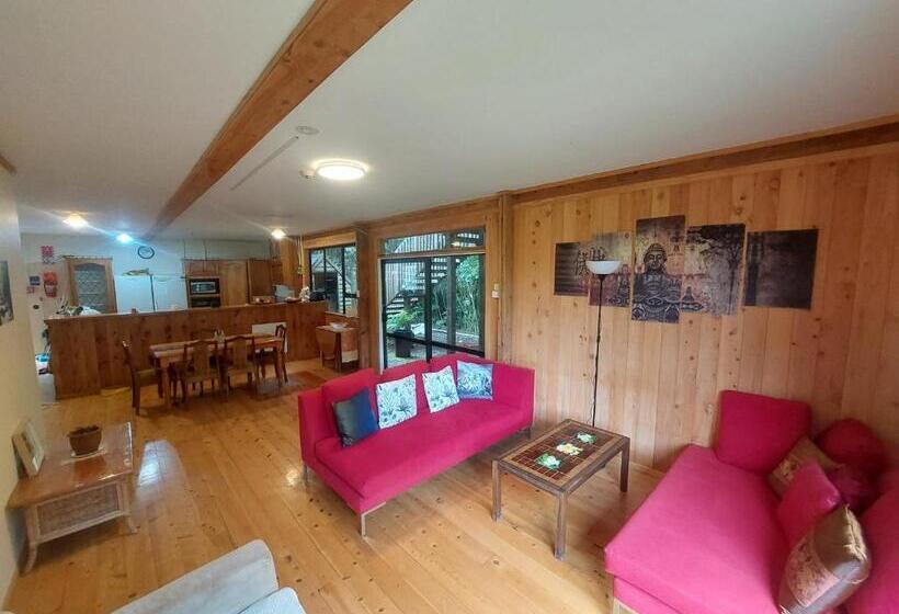 Трехместный Номер Стандарт Совместная Ванная, Kawai Purapura Yoga Retreat Centre