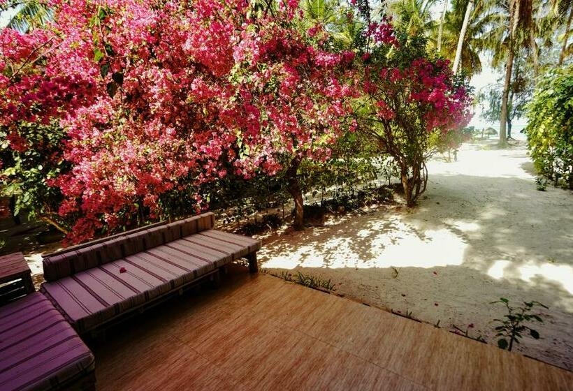اتاق استاندارد با چشم‌انداز دریا, Kinazi Upepo Beach Eco Lodge