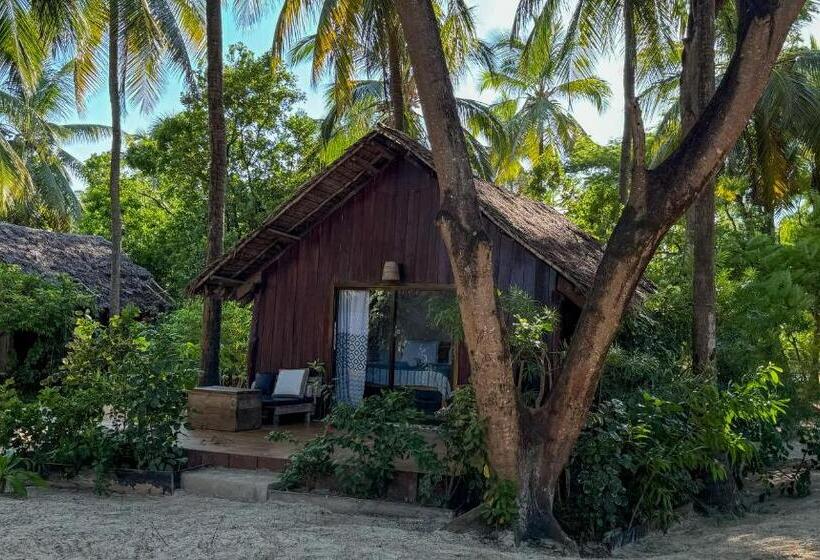 اتاق استاندارد با چشم‌انداز دریا, Kinazi Upepo Beach Eco Lodge