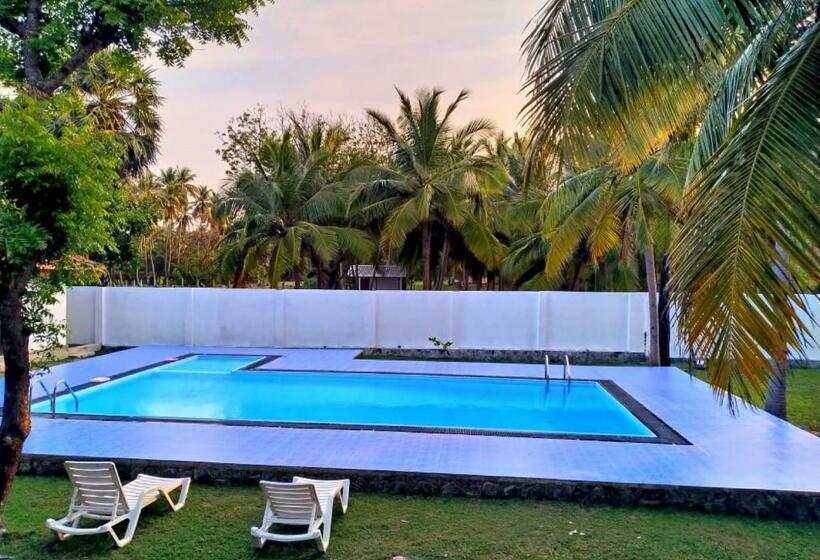 Номер Стандарт Вид на Море, Pearl Oceanic Resort   Trincomalee