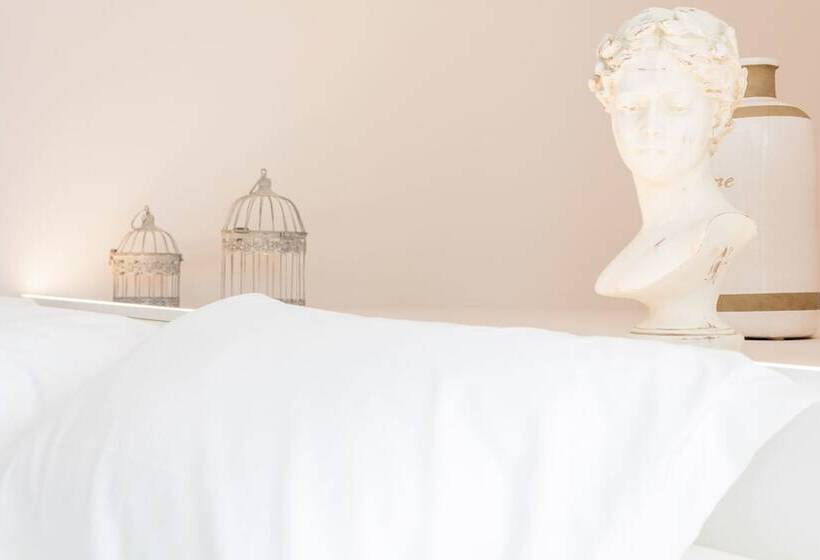 اتاق استاندارد چهار تخته, Mane Boutique
