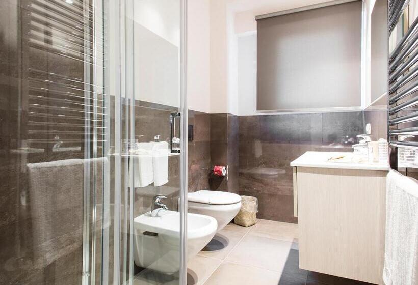اتاق استاندارد سه نفره, Mane Boutique