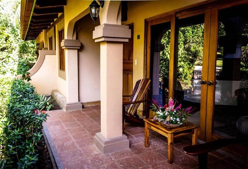 سوییت سوپریور, Jaco Hotel Docelunas