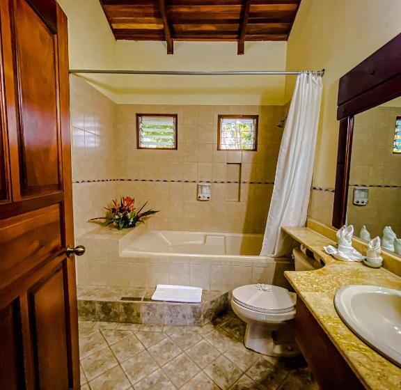 سوییت سوپریور, Jaco Hotel Docelunas