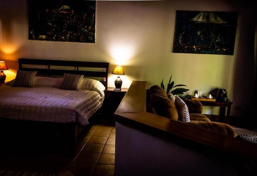 سوییت سوپریور, Jaco Hotel Docelunas