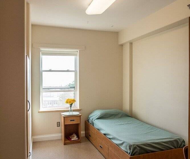 침실 4개 아파트, Mount Saint Vincent University Residence   Hostel