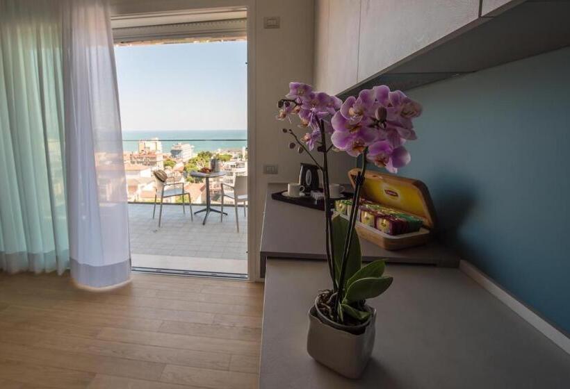 Апартаменты 1 Спальня, Hesperia Hotel & Residence