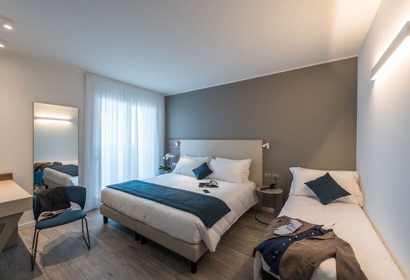 Люкс 2 Спальни, Hesperia Hotel & Residence