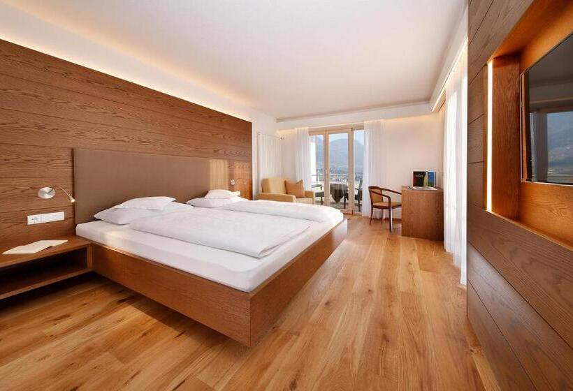 Comfort room with balcony, Appartement Kroneliving