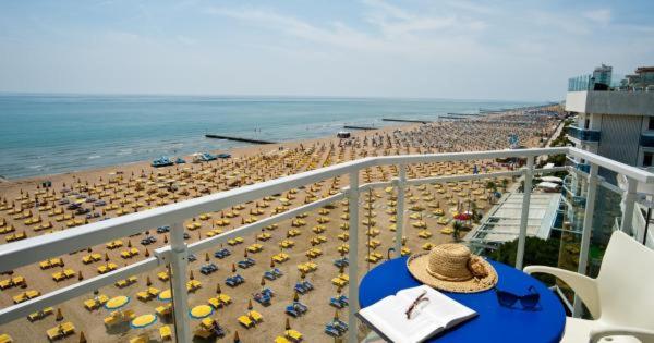 Standard Connecting Room Sea View, Nizza Frontemare Superior 3 Stelle