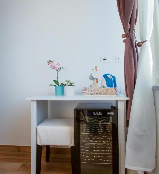اتاق لوکس, Marlove Siracusa   Private Sea Access   Self Check In
