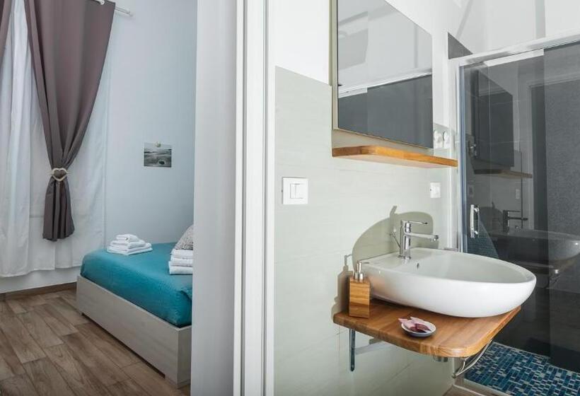 اتاق لوکس, Marlove Siracusa   Private Sea Access   Self Check In