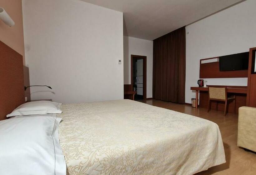 اتاق استاندارد, Bella Italia Palace