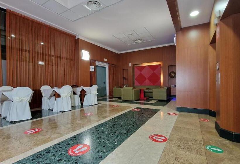 سوییت جونیور, Bella Italia Palace