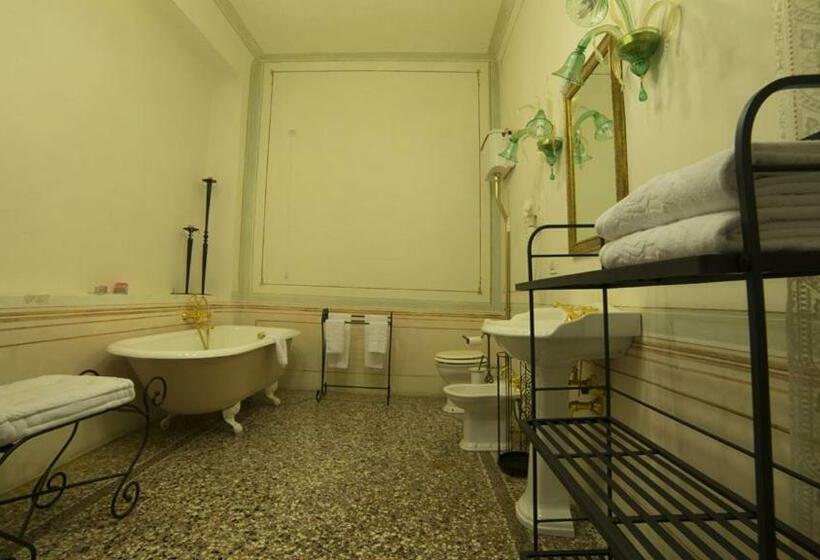 Полулюкс Вид на Сад, Villa Cigolotti