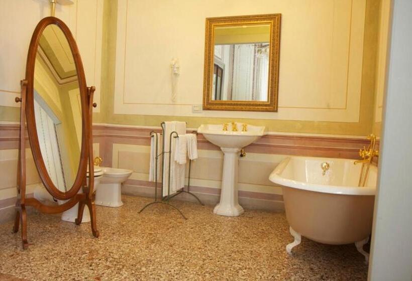 Люкс Вид на Сад, Villa Cigolotti