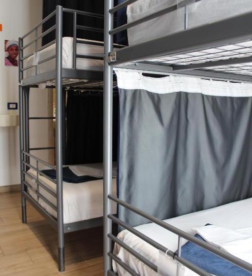 سرير فى غرفة مشتركه, Timbuktu Hostel