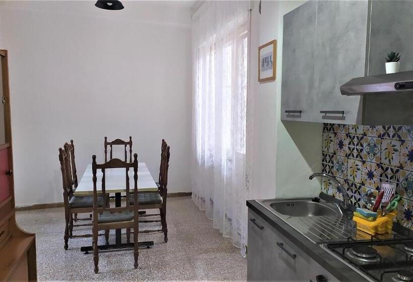 شقة غرفتين, B&b Del Podesta