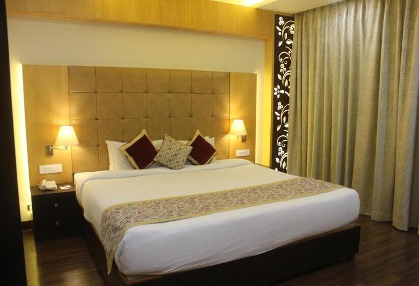 Quarto Premium, Ramada By Wyndham Varanasi Katesar
