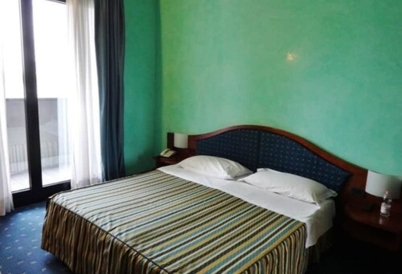 Номер Стандарт, Ih Hotels Milano Blu Visconti