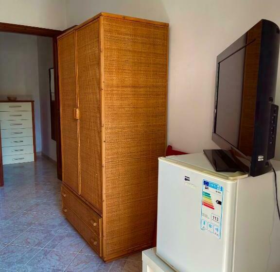 Трехместный Номер Стандарт Вид на Сад, Smit House