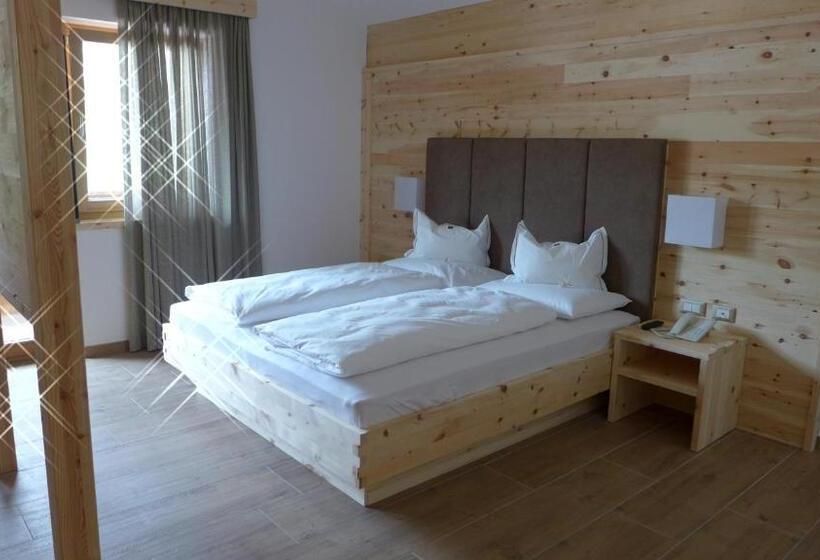Junior Suite, Passo Sella Dolomiti Mountain Resort