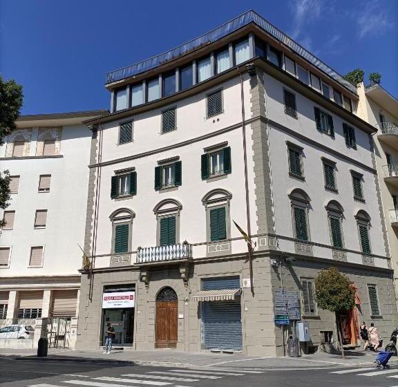 اتاق استاندارد سه نفره, B&b 52cento