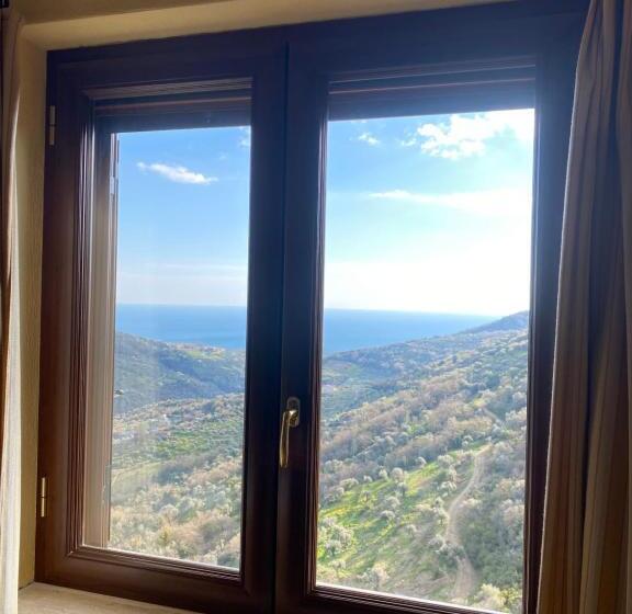 Семейный Номер Вид на Море, Villa Bernadette