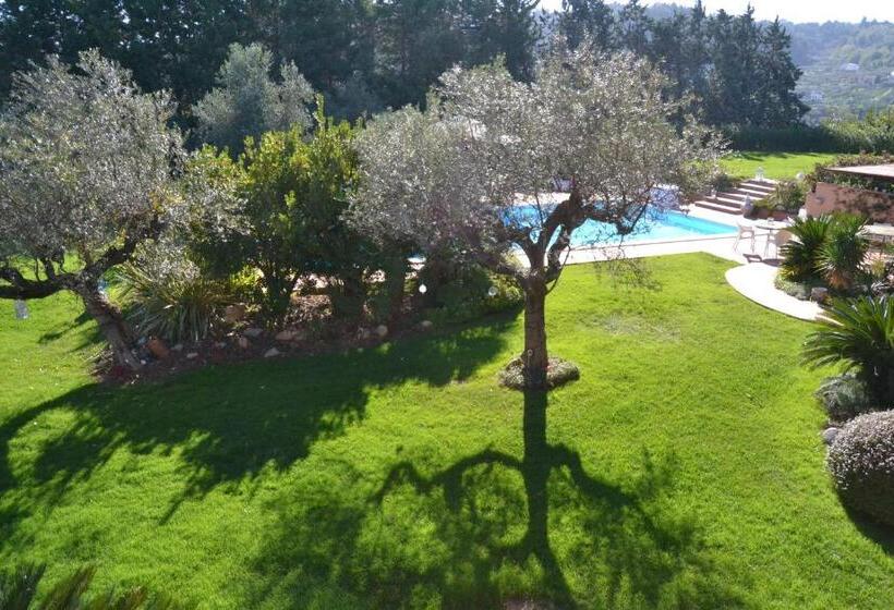 اتاق لوکس با بالکن و چشم‌انداز دریا, Villa Zagara Luxury Bed And Breakfast