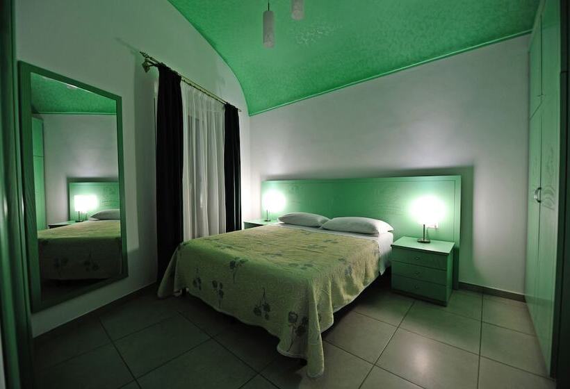 اتاق استاندارد چهار تخته, La Casa Del Nonno