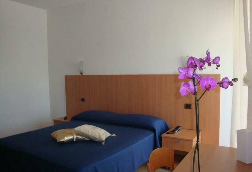Quarto Estandar com Sacada, Maggiore