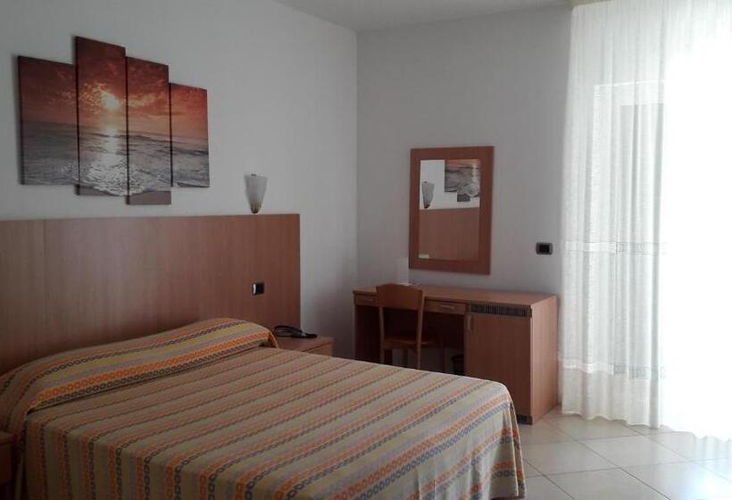 Quarto Estandar com Sacada, Maggiore