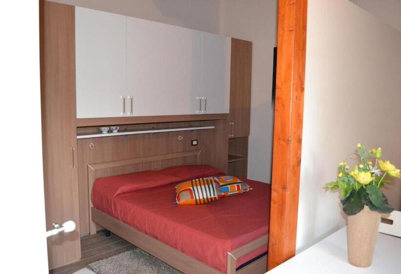 اتاق استاندارد سه نفره, Villa Adriana B&b
