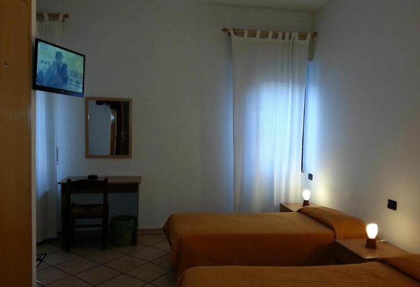 标准三人间, Albergo Pizzeria Sole